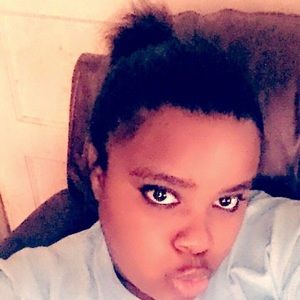 Meet your Posher, Adrianna