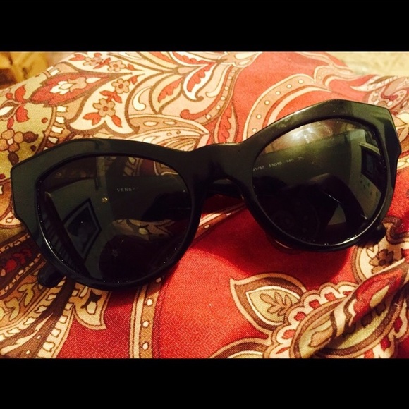 VERSACE SHADES