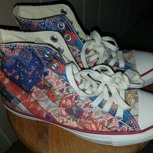 Patterned high top converse tennis shoes