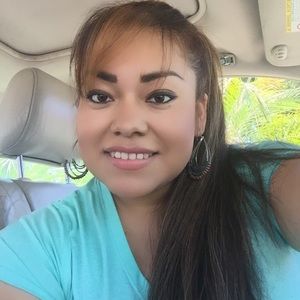 Meet your Posher, Lourdes m