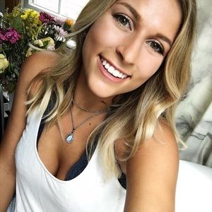 Meet your Posher, Marissa