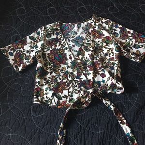 Short sleeve crop top