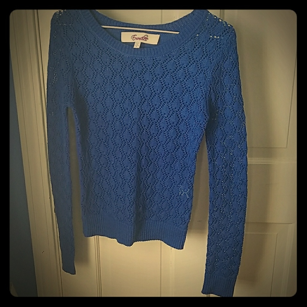 Peacock pattern knit sweater