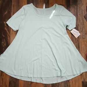 Lularoe medium mint perfect tee