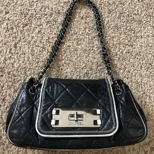 Authentic Chanel Lambskin Purse