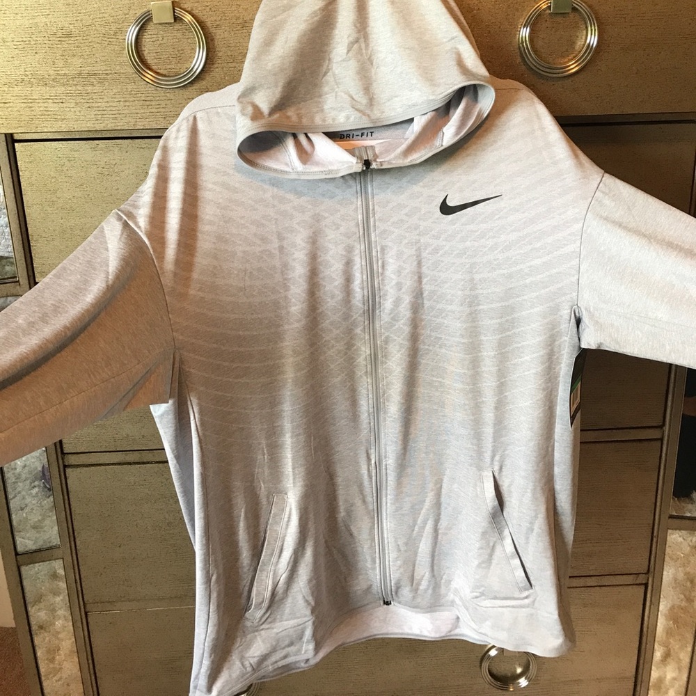 Nike lightweight dri-fit training jacket