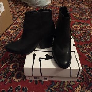 Dolce Vita Marilyn booties