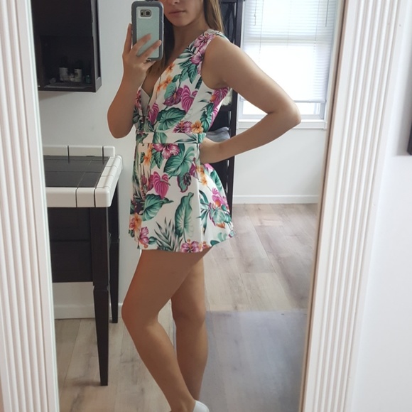 Plunging Tropical Romper - Picture 5 of 6