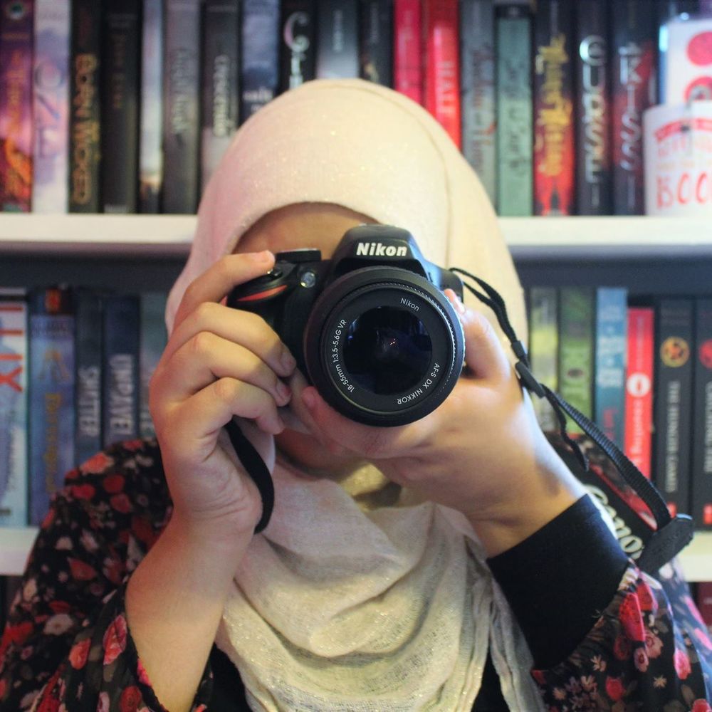 Meet your Posher, Alla