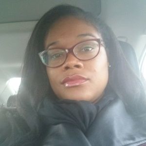 Meet your Posher, Dominique