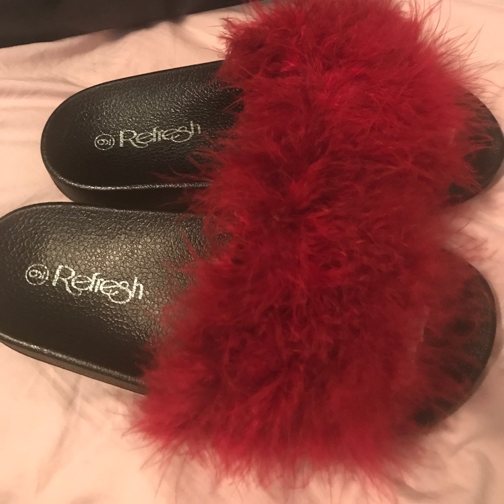 Brand New Unworn Burgundy Fur Slides!
