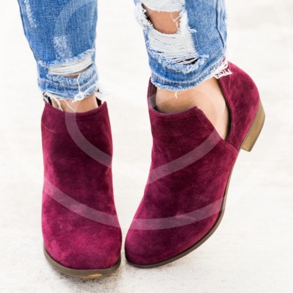 🚨LAST🚨ANNABELLE Cut Out Booties - Picture 2 of 3