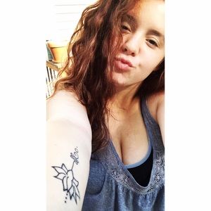 Meet your Posher, Alexis