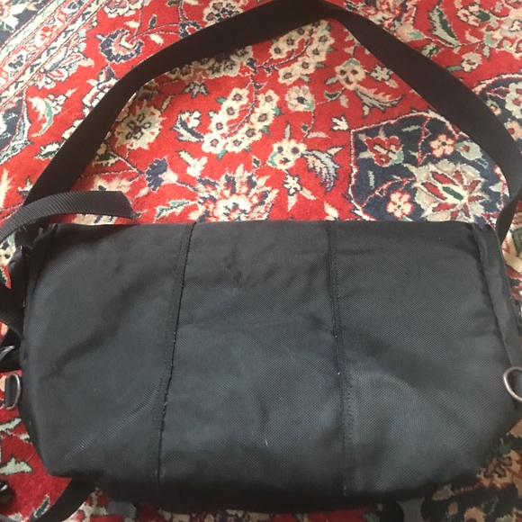 timbuk2 messenger bag ๐ผ well loved - Picture 5 of 7