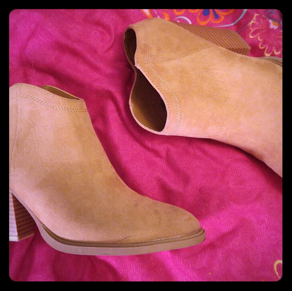 Dolce Vita booties