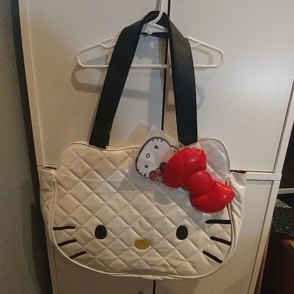 Large Hello Kitty purse