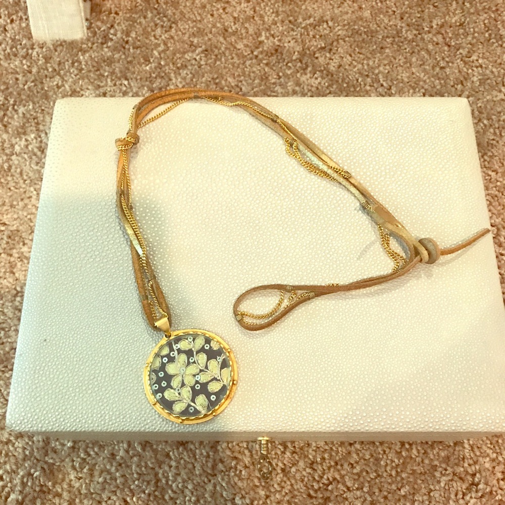 Good pendent necklace