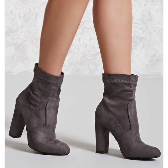 Block heel booties - Picture 2 of 3