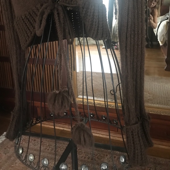 Brown sweater - Picture 5 of 5