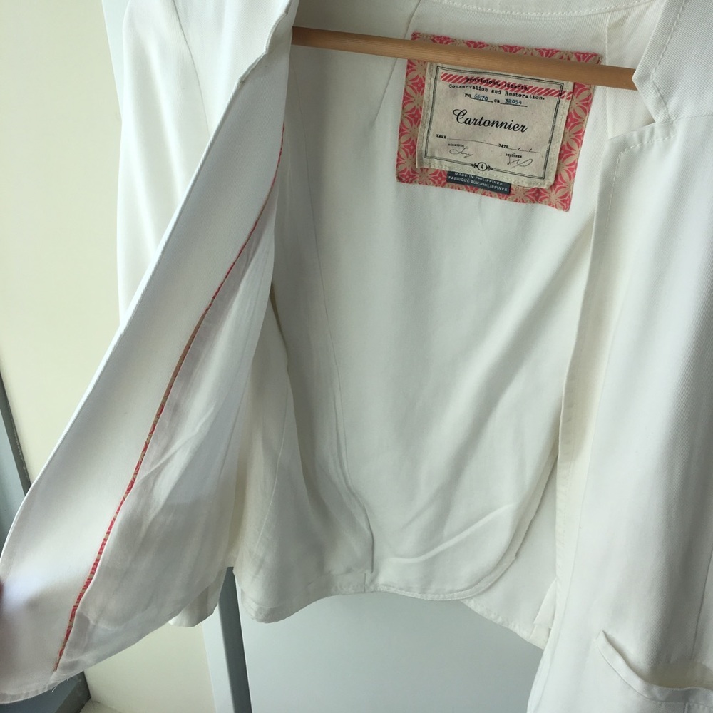 White draped blazer