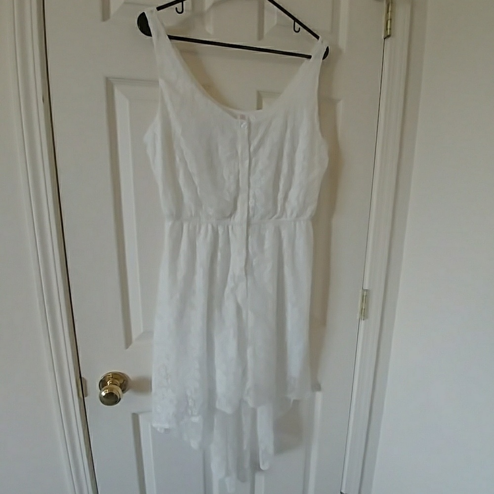 Lace and button dress, high low