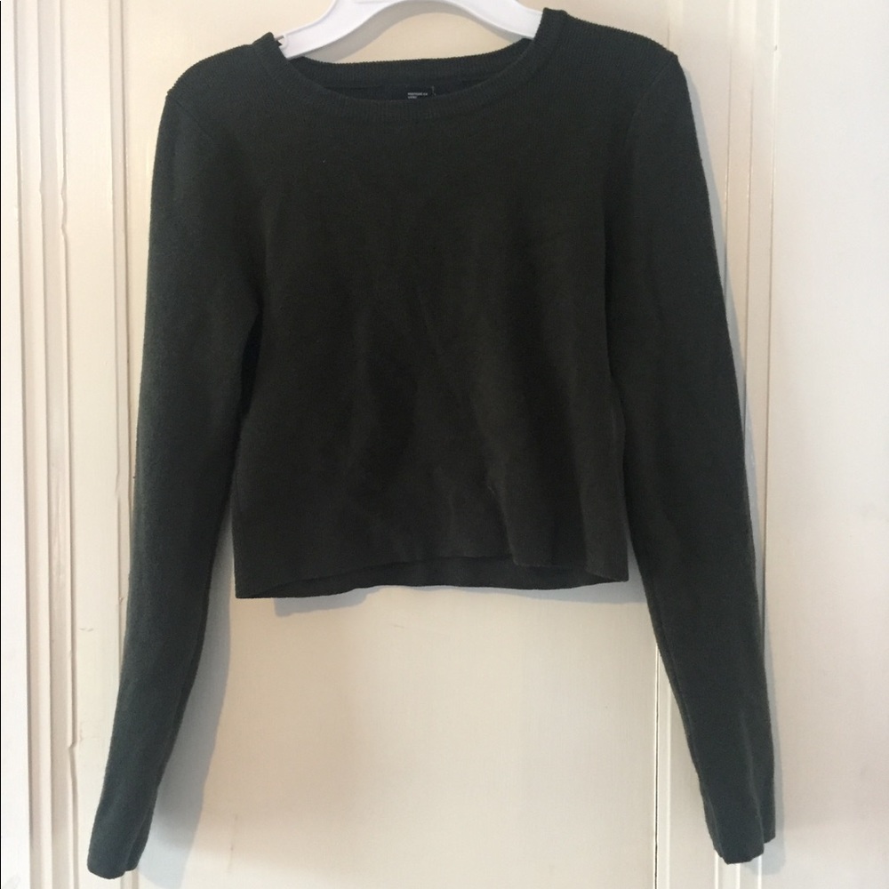 cropped long sleeve