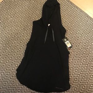 Black, medium, under armour cut off hoodie