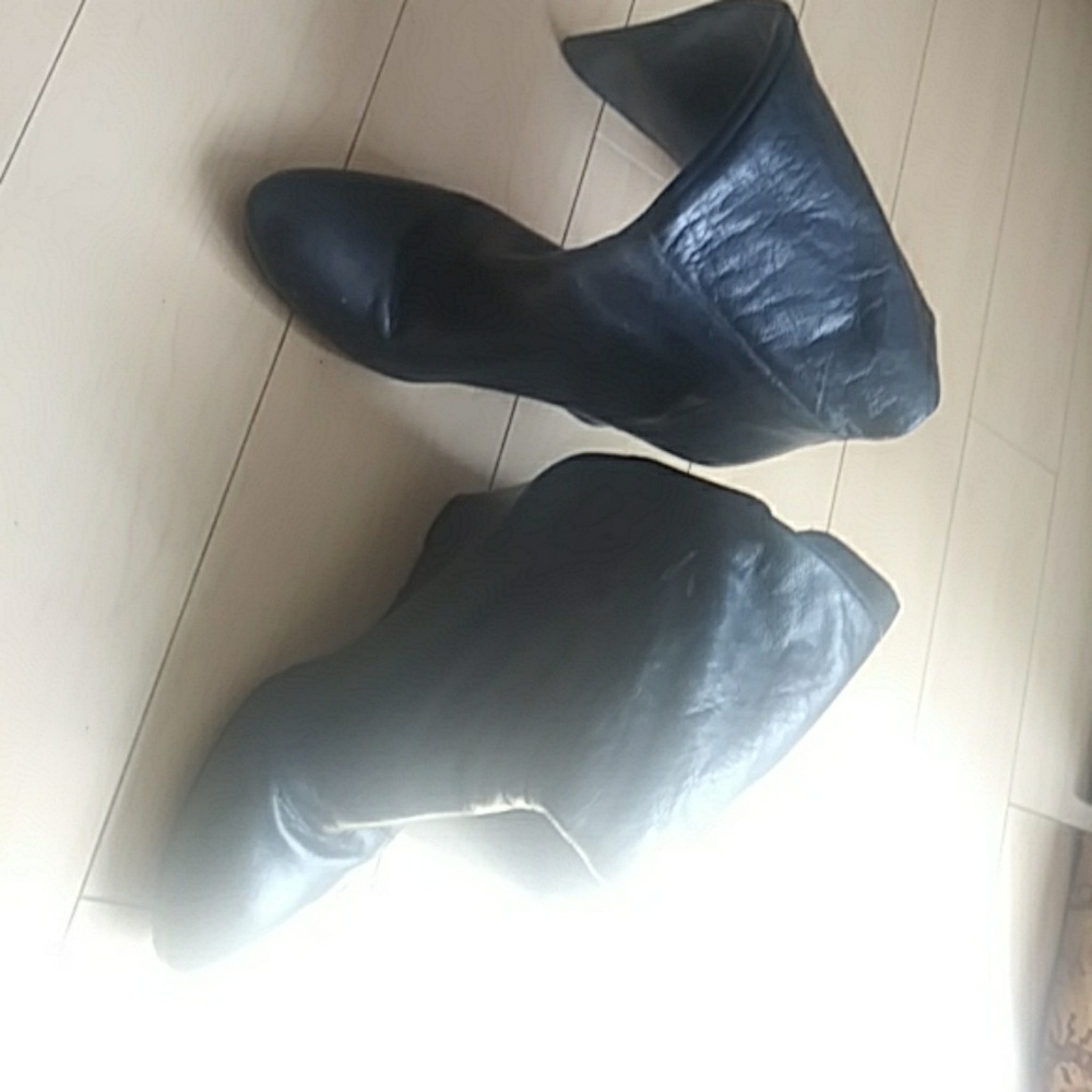 Leather Boots - Picture 2 of 3