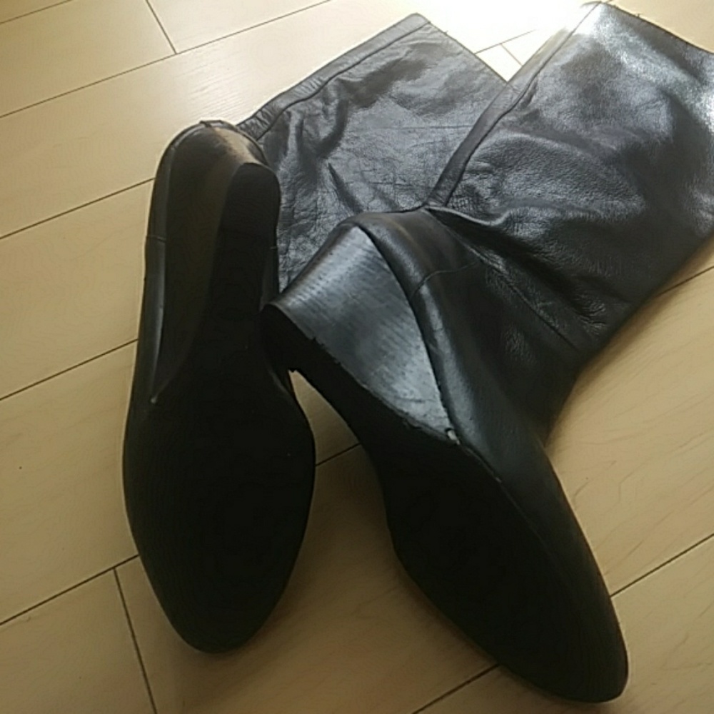 Leather Boots - Picture 3 of 3