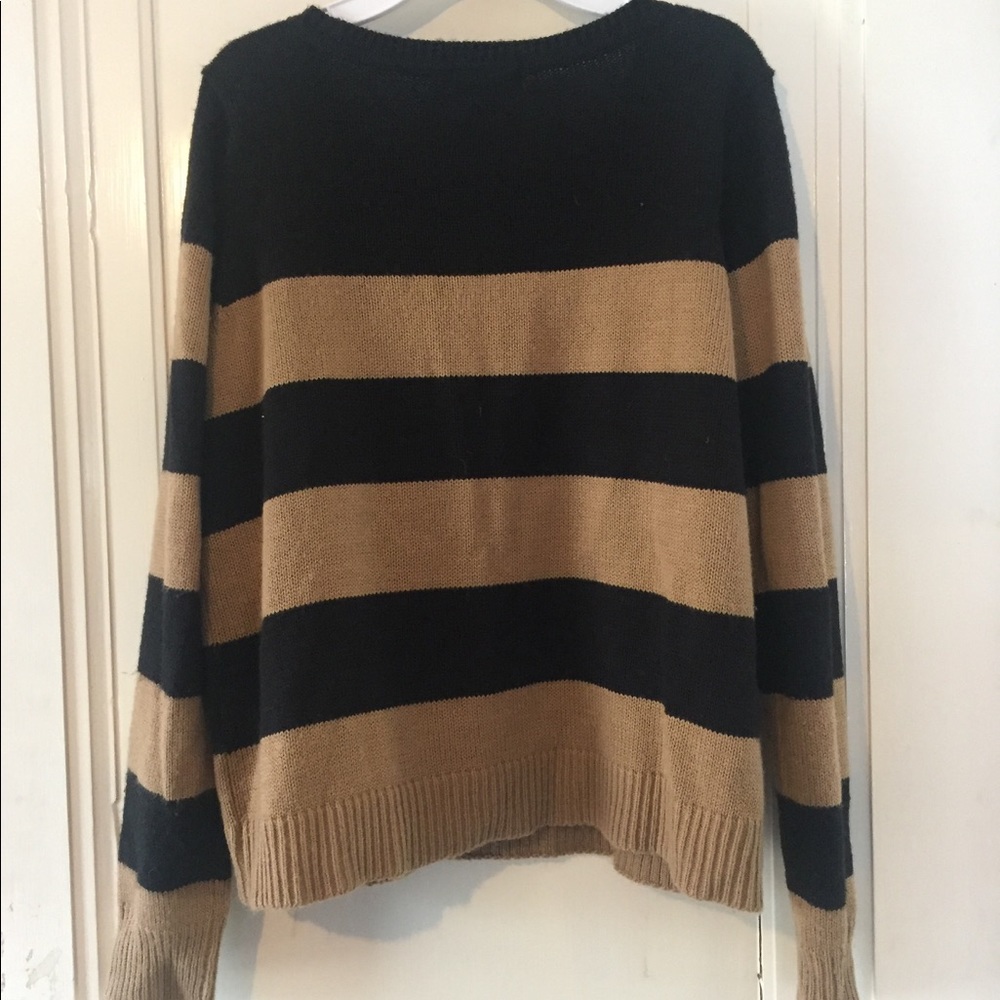 sweater - Picture 2 of 2