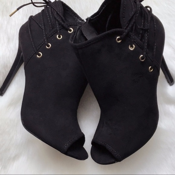 HP‼️ Noemi Lace Up Accent Peep Toe Bootie - Picture 2 of 8