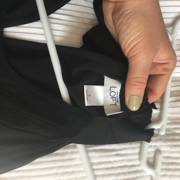 Black dress - Picture 5 of 5