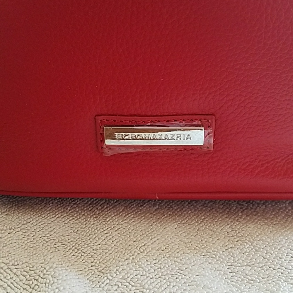 New BCBGMAXAZRIA Kaycie Drawstring Bucket Bag - Picture 3 of 6