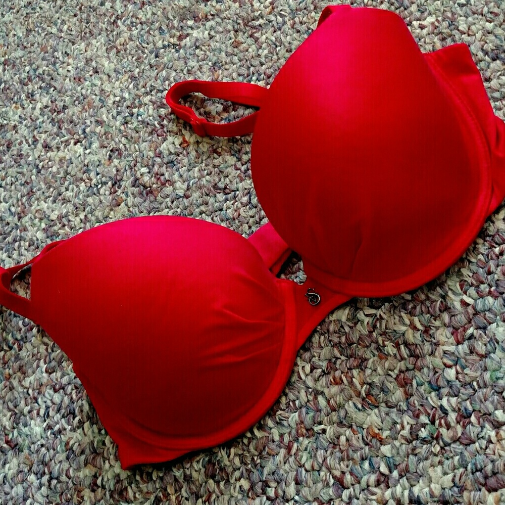BEST OFFER! Victoria Secret bra