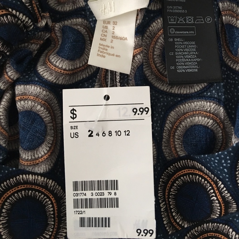 H&M patterned shorts - Picture 3 of 3