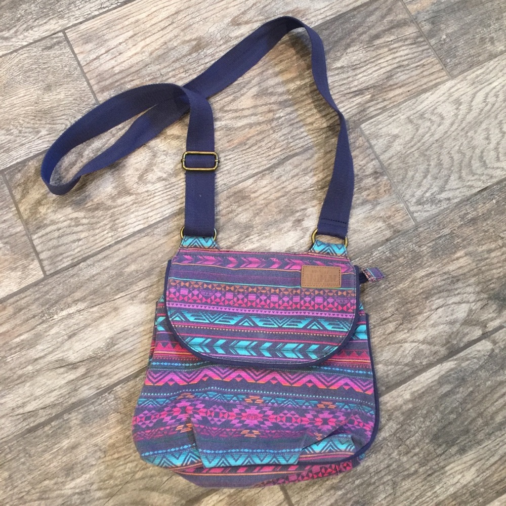 Animal cross-body bag