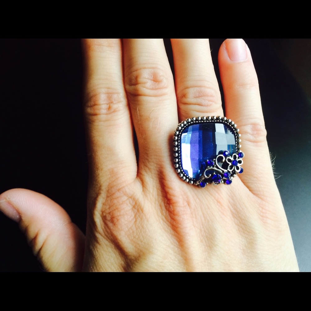 🔴ELEGANT FASHION STATEMENT RING