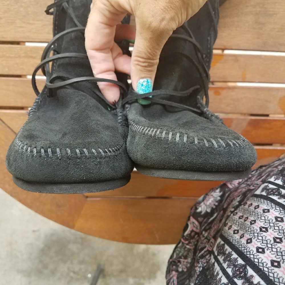 Minnetonka additional boot pictures