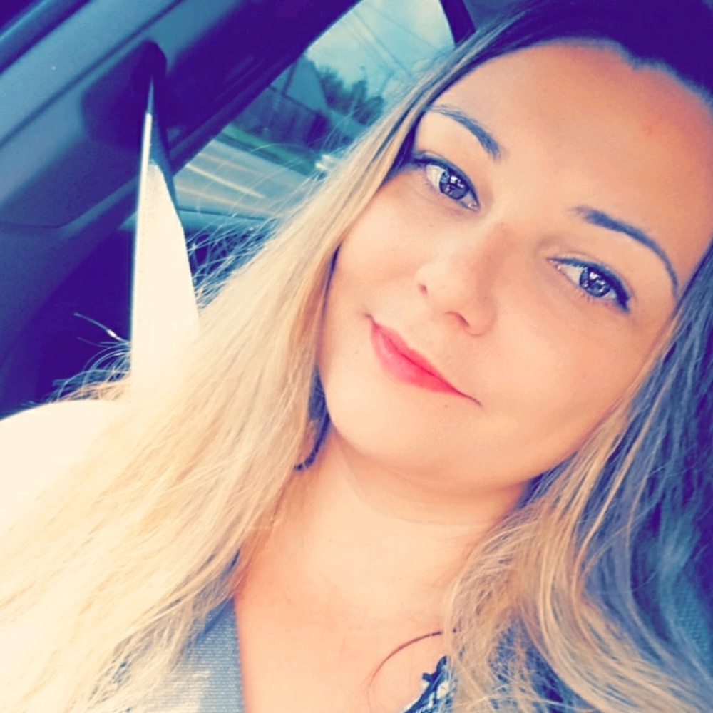 Meet your Posher, Misti
