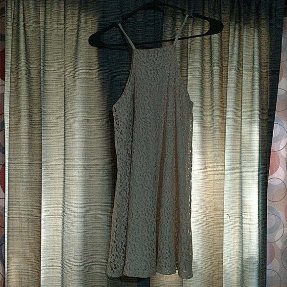 Peach Royal slip on lace dress, halter top - Picture 3 of 6