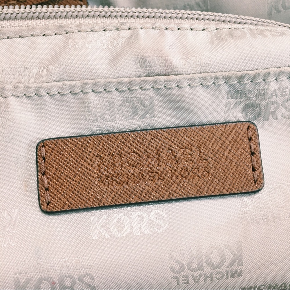 Michael Kors with leather wallet! - Picture 4 of 4