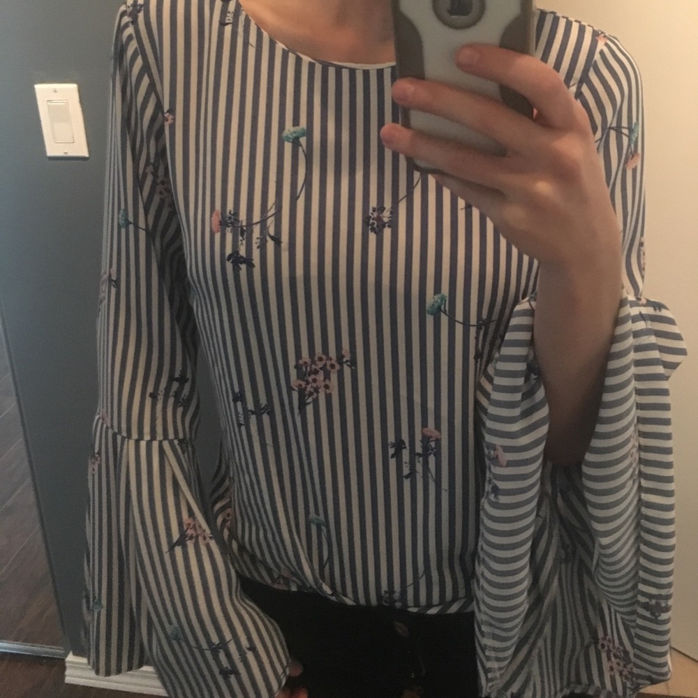 Floral stripe shirt with bell sleeve