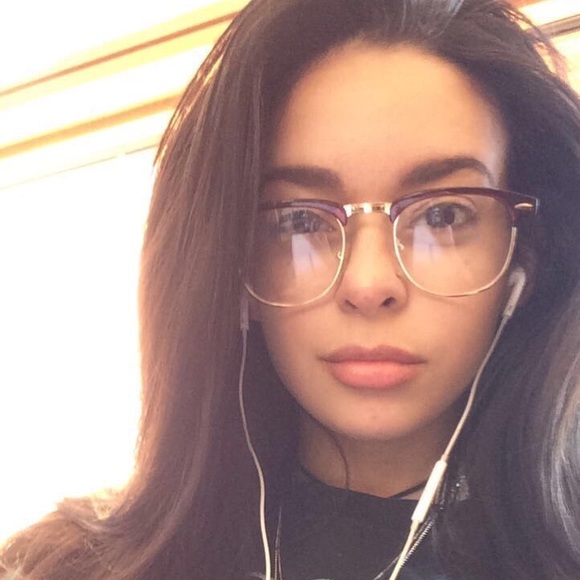 Meet your Posher, Aimee - Picture 1 of 1