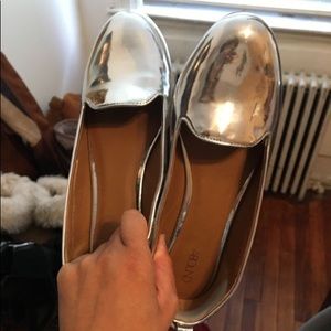 Sliver flats for women