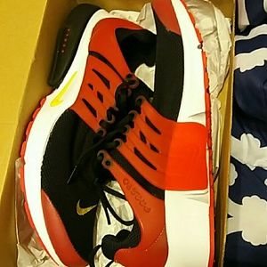 Nike Air Pesto Essential