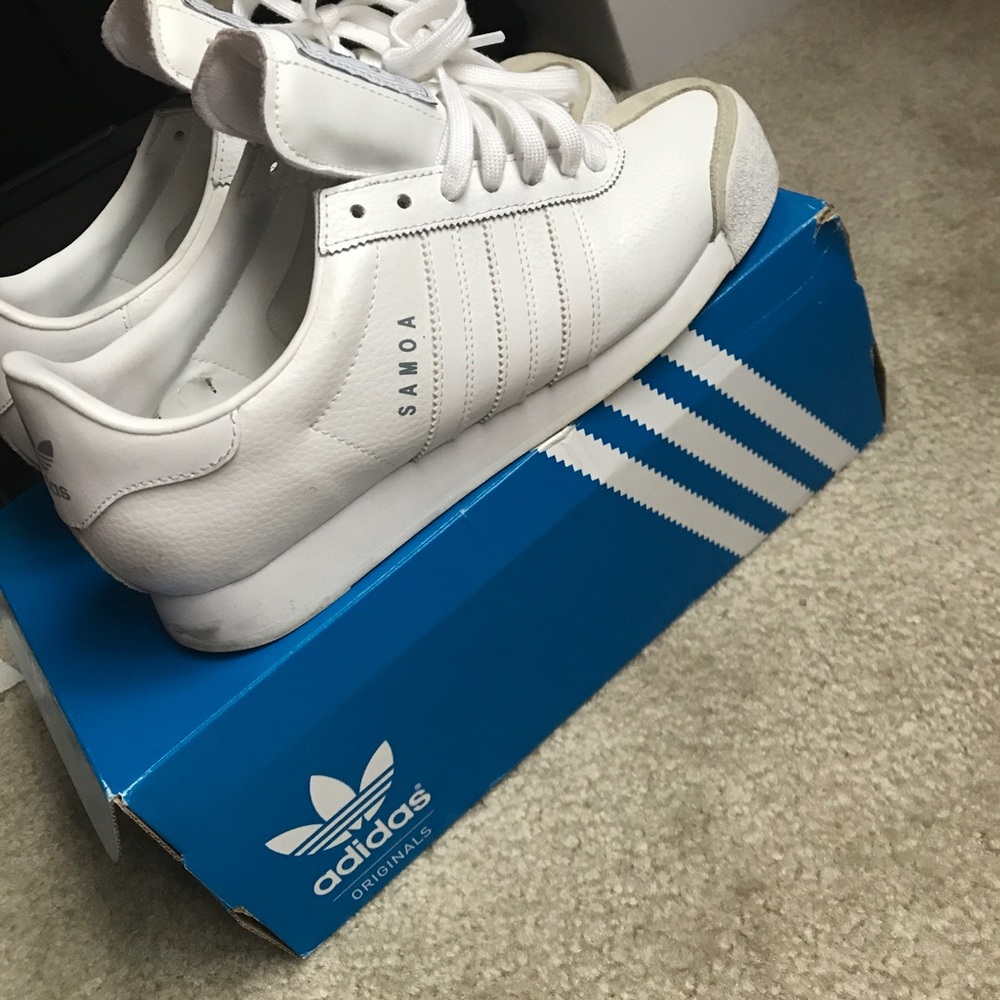 Adidas somoa size 8.5