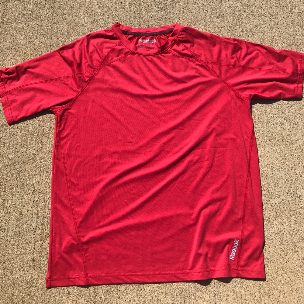 Men's Reebok dry fit red t-shirt