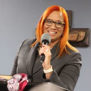 Meet your Posher, Suzanne