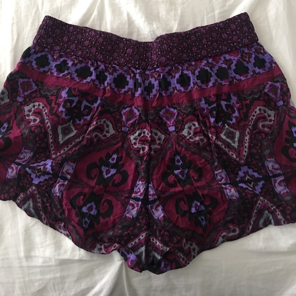 EXPRESS patterned shorts - Picture 2 of 3