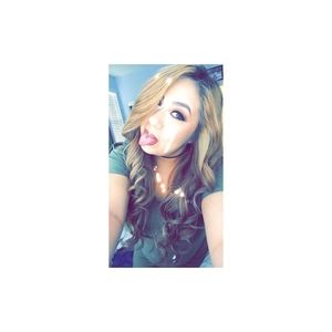 Meet your Posher, Kendra